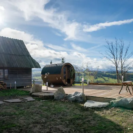 Mietowa Osada Czerwienne * Ciche (Nowy Targ)