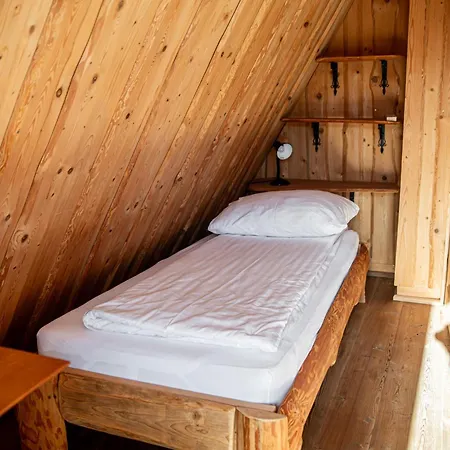Mietowa Osada Czerwienne Feriehus