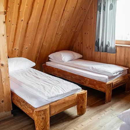 Mietowa Osada Czerwienne Ferienhaus *