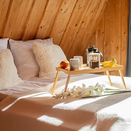 Mietowa Osada Czerwienne * Ciche (Nowy Targ)