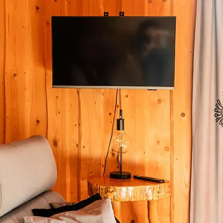 Mietowa Osada Czerwienne *