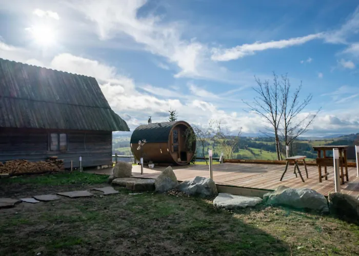 Mietowa Osada Czerwienne * Ciche (Nowy Targ)